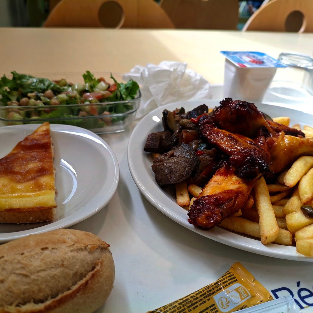 Cantine du Lycée Jean Macé 1